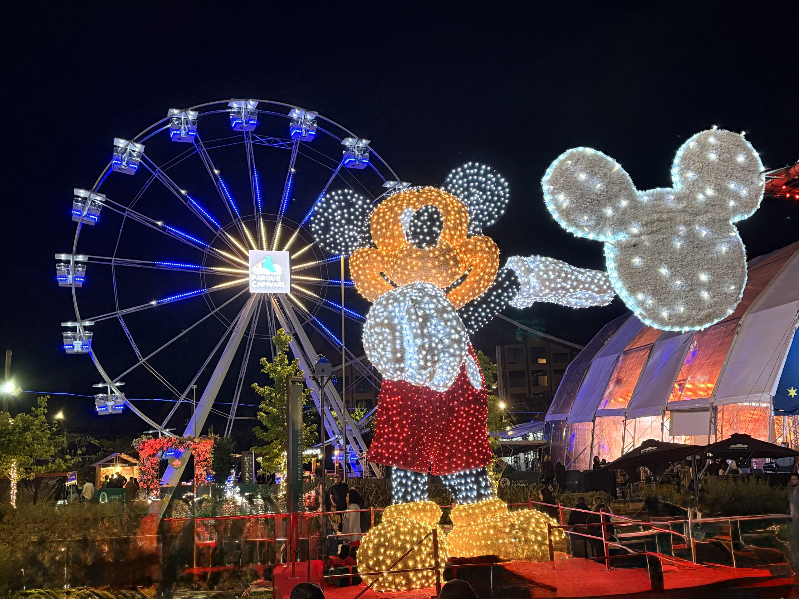 Estreia do maior Mickey iluminado da América Latina