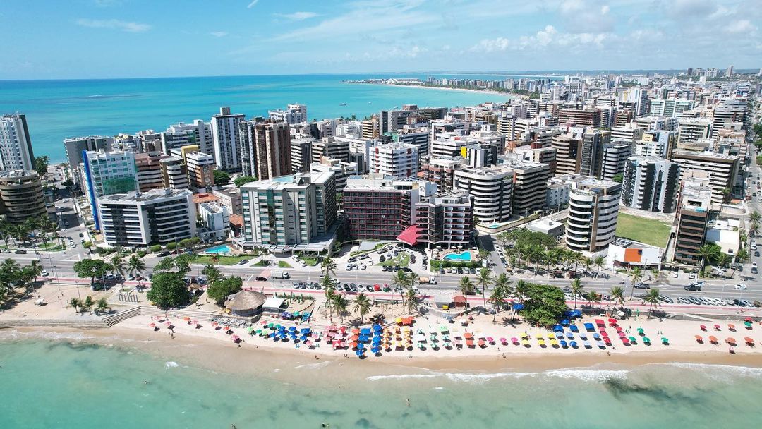 Referência na orla de Maceió, Maceió Mar Hotel comemora 37 anos de história