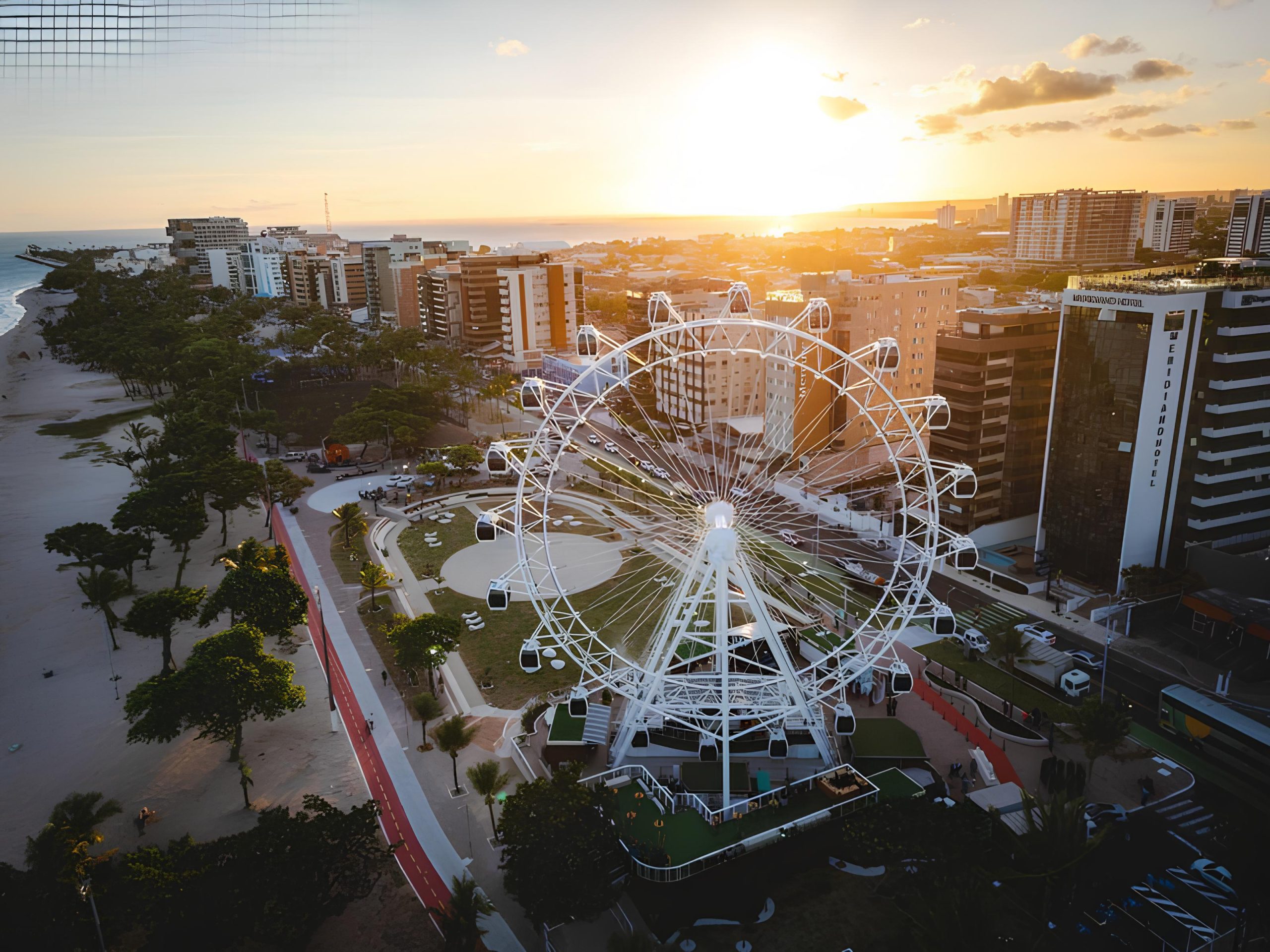 Nova roda-gigante na orla de Maceió amplia opções de lazer para turistas e moradores