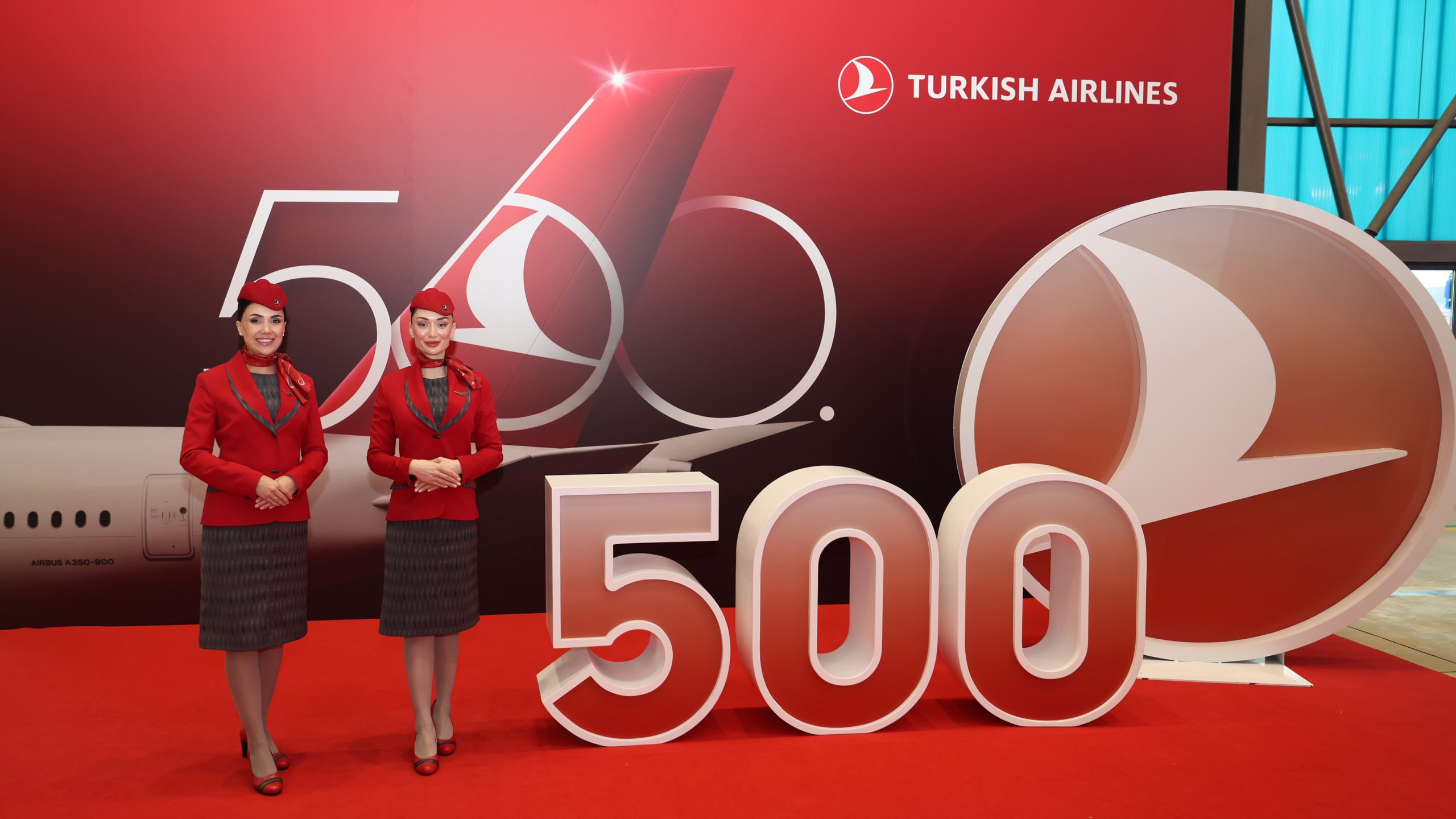 TK Family: Turkish Airlines homenageia colaboradores e atinge sua 500ª aeronave