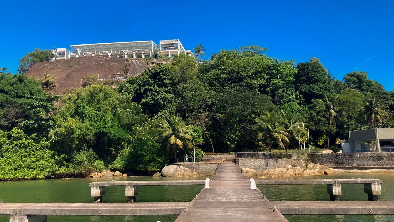 Hotel Senac Ilha do Boi celebra 45 anos como ícone da hotelaria capixaba