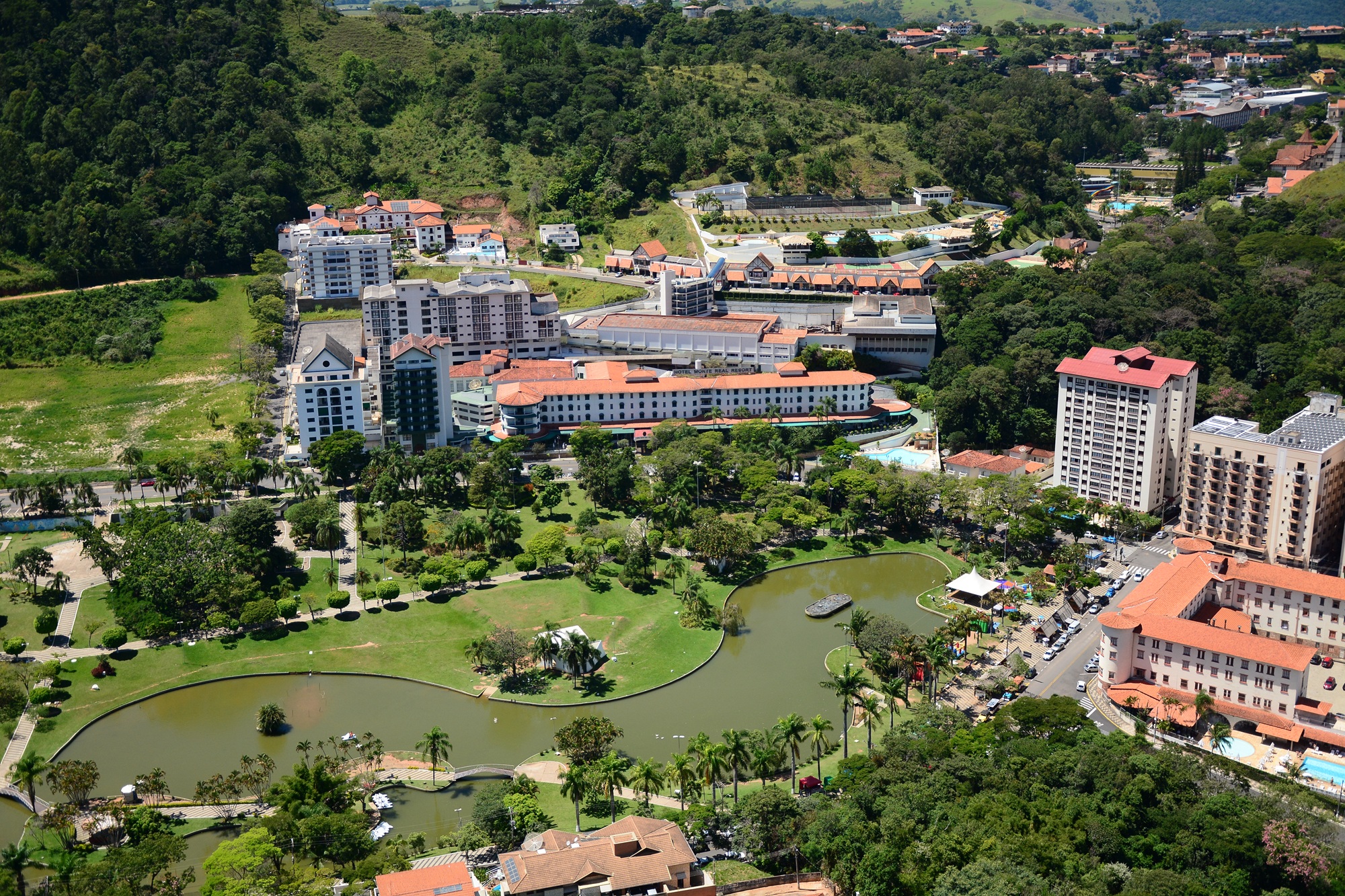 Recreação, piscinas e gastronomia marcam o feriado de setembro no Hotel Monte Real