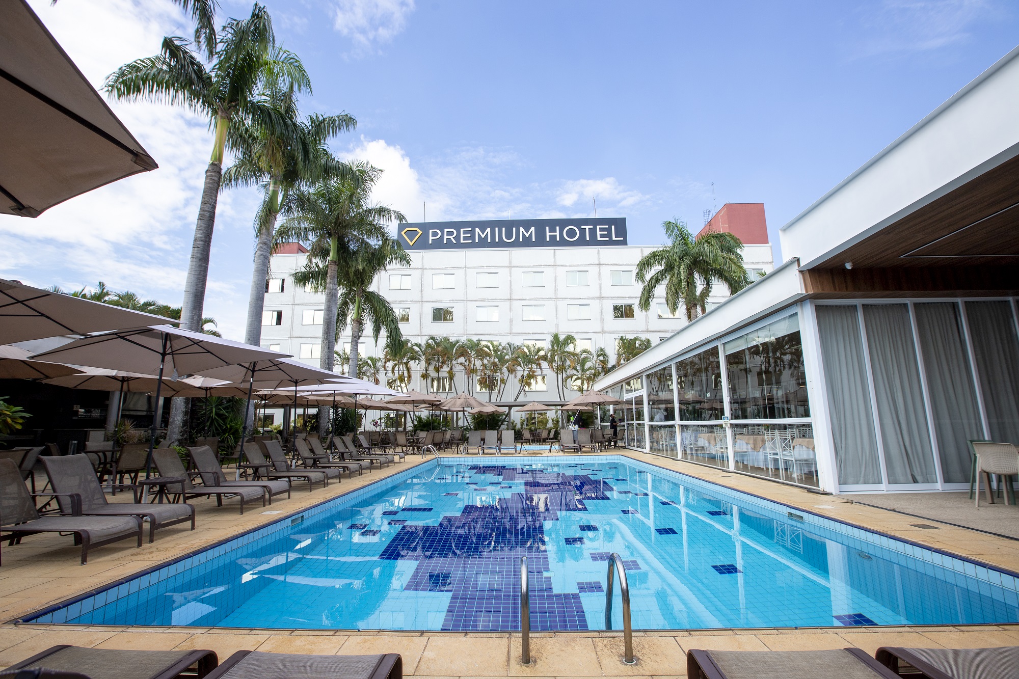 Hotel Premium Campinas aposta em infraestrutura para hóspedes e eventos corporativos