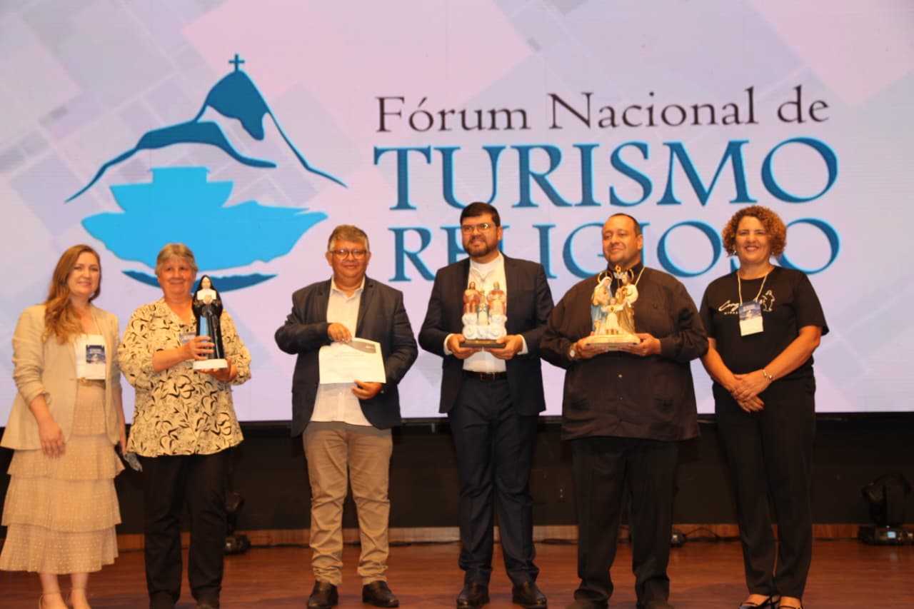 Fórum em Congonhas debate futuro do turismo religioso no Brasil